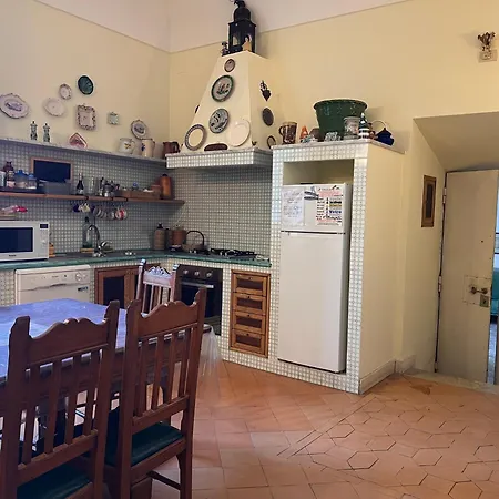 By The Sea 伊斯基亚